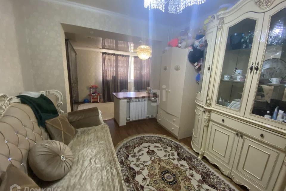 Продаётся 4-комнатная квартира, 61.3 м²