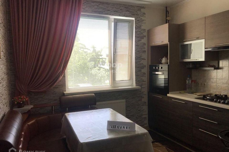 Продаётся 2-комнатная квартира, 57.6 м²