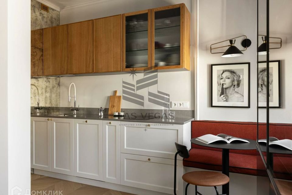 Сдаётся 2-комнатная квартира, 56 м²