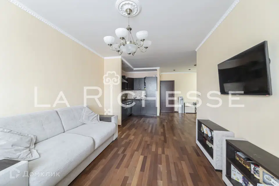Продаётся 2-комнатная квартира, 71.6 м²