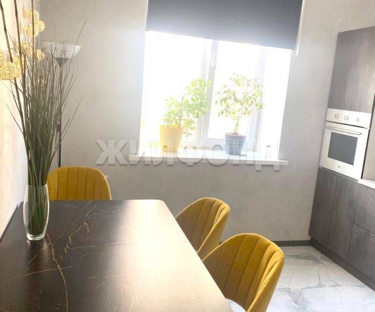 Продаётся 3-комнатная квартира, 75.7 м²