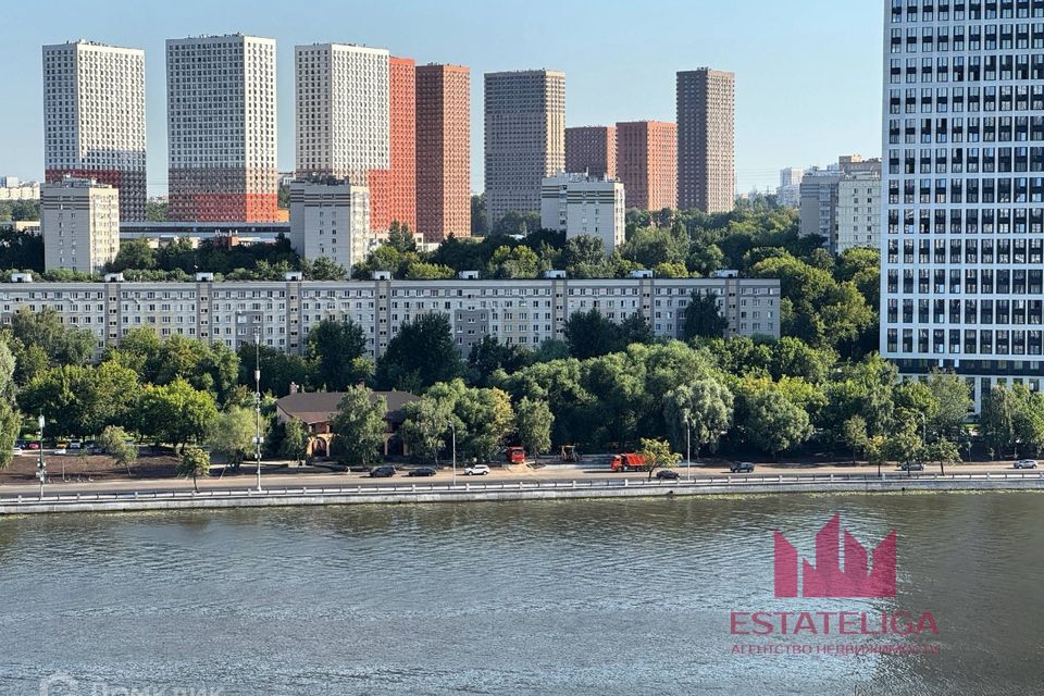 Продаётся 4-комнатная квартира, 123 м²