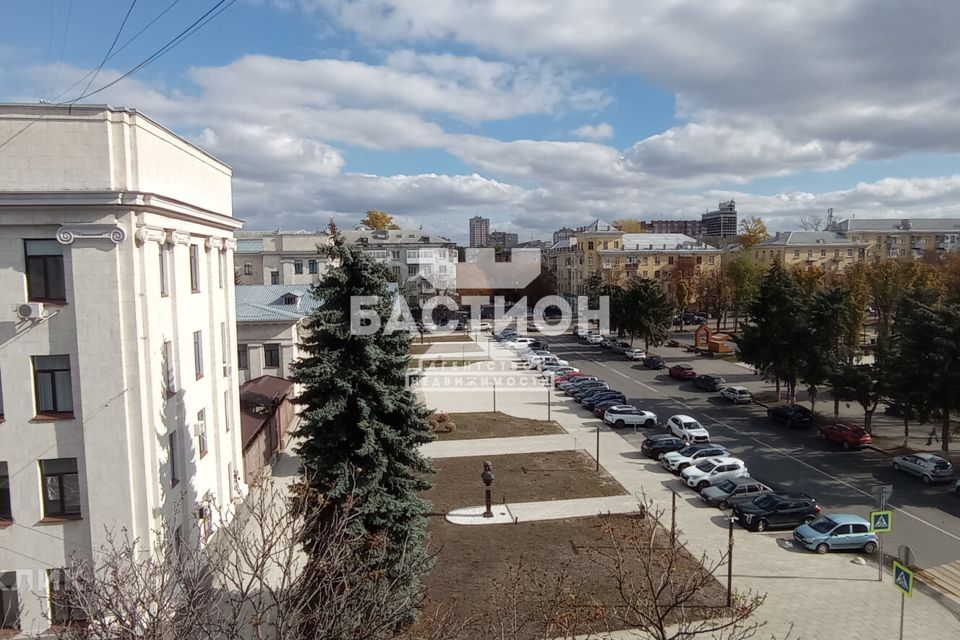 Продаётся 4-комнатная квартира, 67 м²