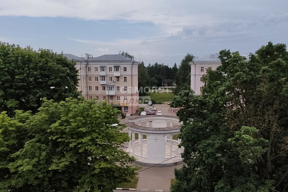 Продаётся 4-комнатная квартира, 108.9 м²