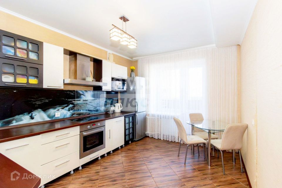 Продаётся 2-комнатная квартира, 66.4 м²