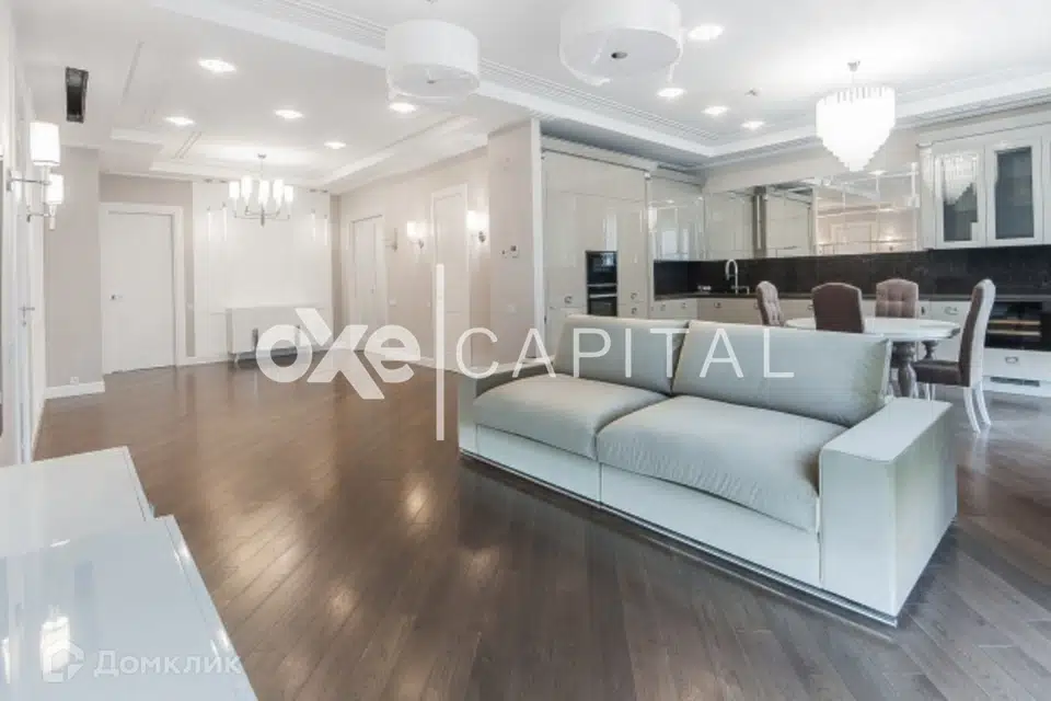 Продаётся 3-комнатная квартира, 131 м²