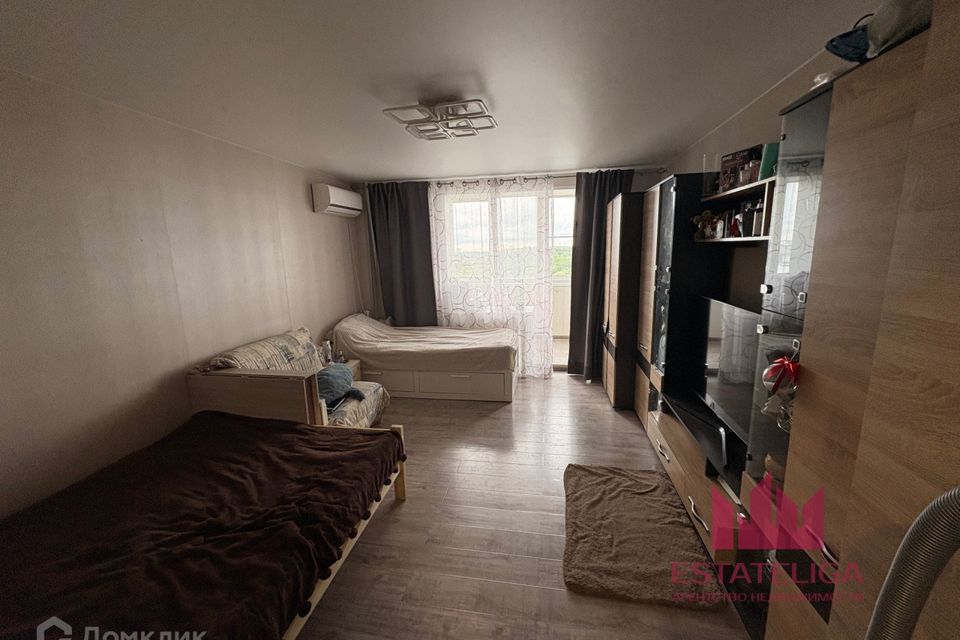 Продаётся 1-комнатная квартира, 42 м²