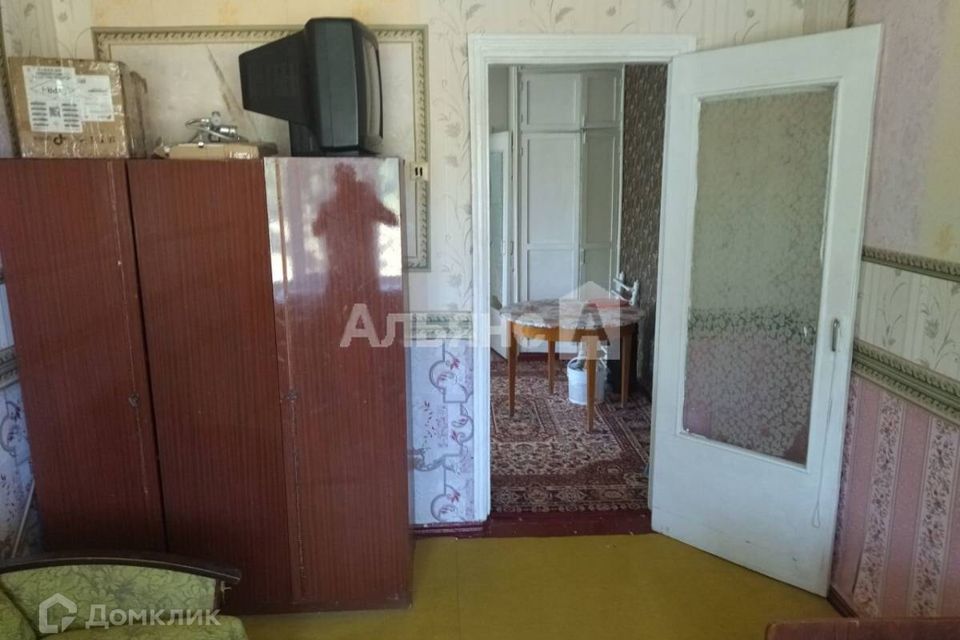 Продаётся 4-комнатная квартира, 60.7 м²