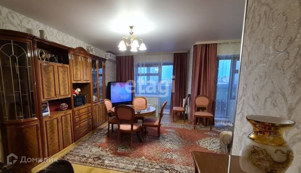Сдаётся 2-комнатная квартира, 90 м²