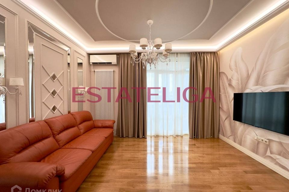 Продаётся 4-комнатная квартира, 120 м²