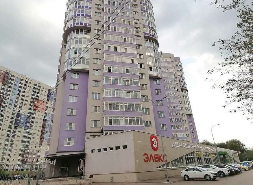 Продаётся 3-комнатная квартира, 108.5 м²