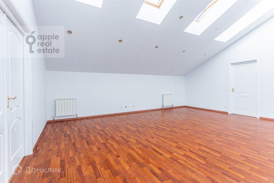 Сдаётся 3-комнатная квартира, 145 м²
