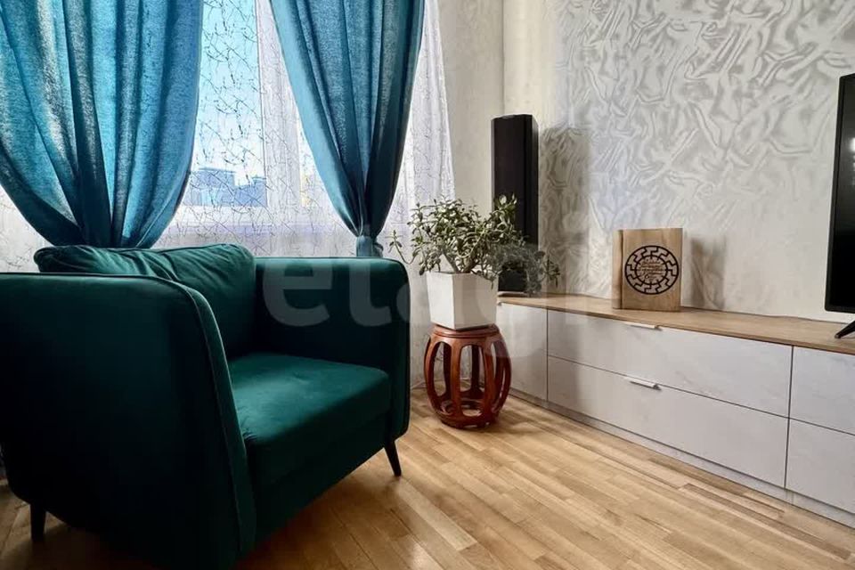 Продаётся 4-комнатная квартира, 102.4 м²