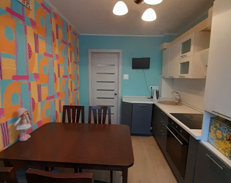 Продаётся 3-комнатная квартира, 63.7 м²