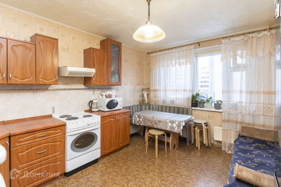 Продаётся 2-комнатная квартира, 65 м²
