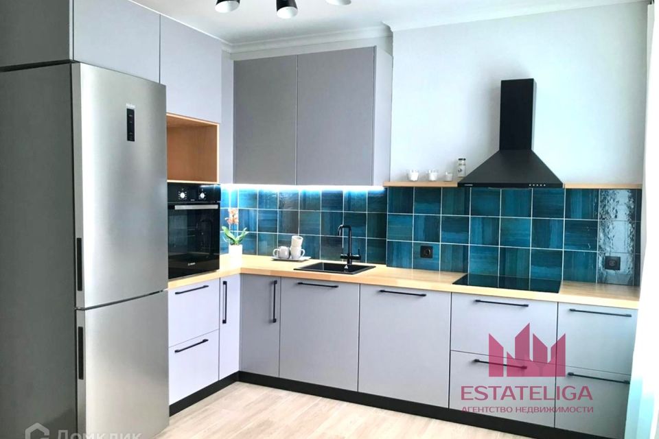 Сдаётся 2-комнатная квартира, 65 м²