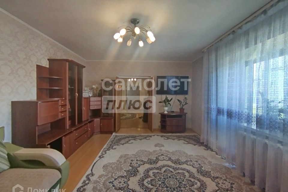 Продаётся 3-комнатная квартира, 120.9 м²