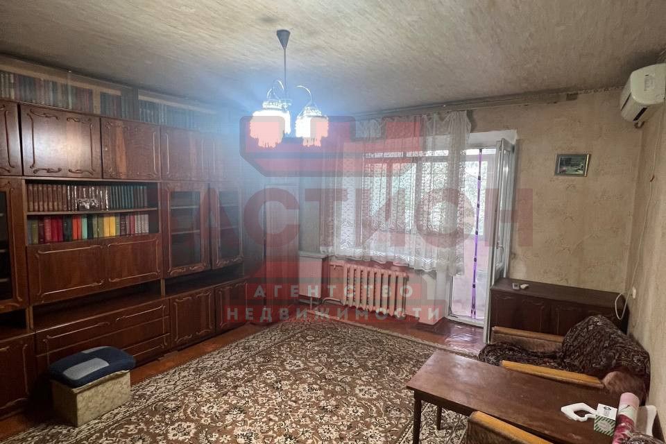Продаётся 1-комнатная квартира, 37.8 м²