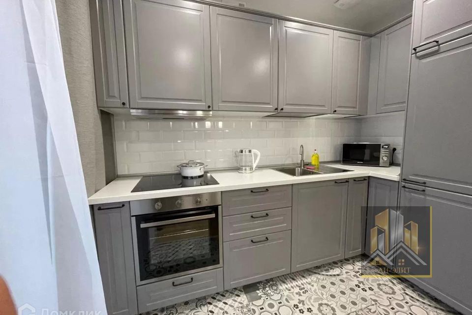 Сдаётся 2-комнатная квартира, 65 м²