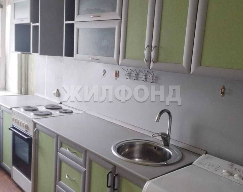 Продаётся 2-комнатная квартира, 43.8 м²