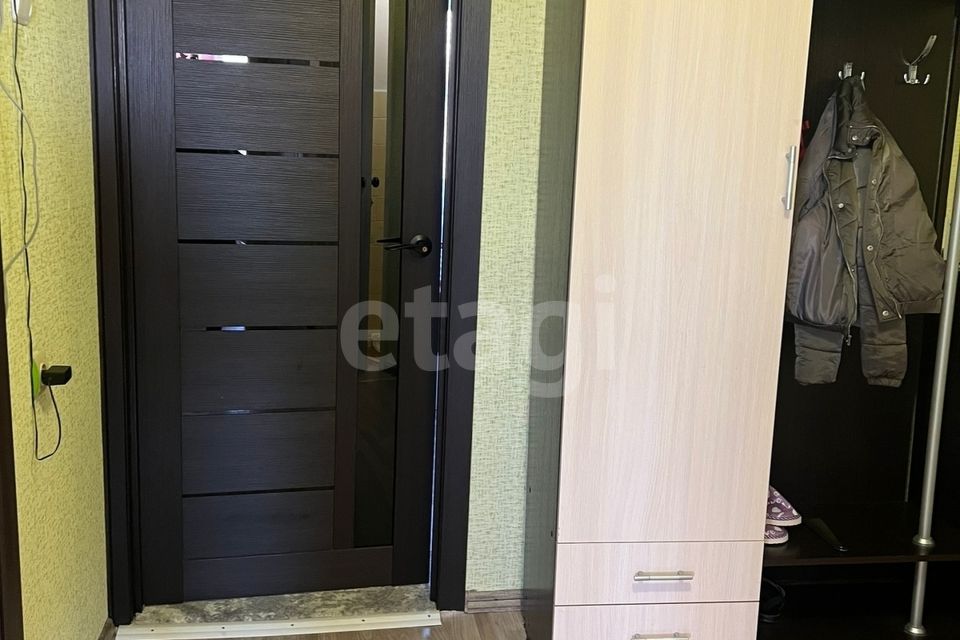 Продаётся 3-комнатная квартира, 59.4 м²