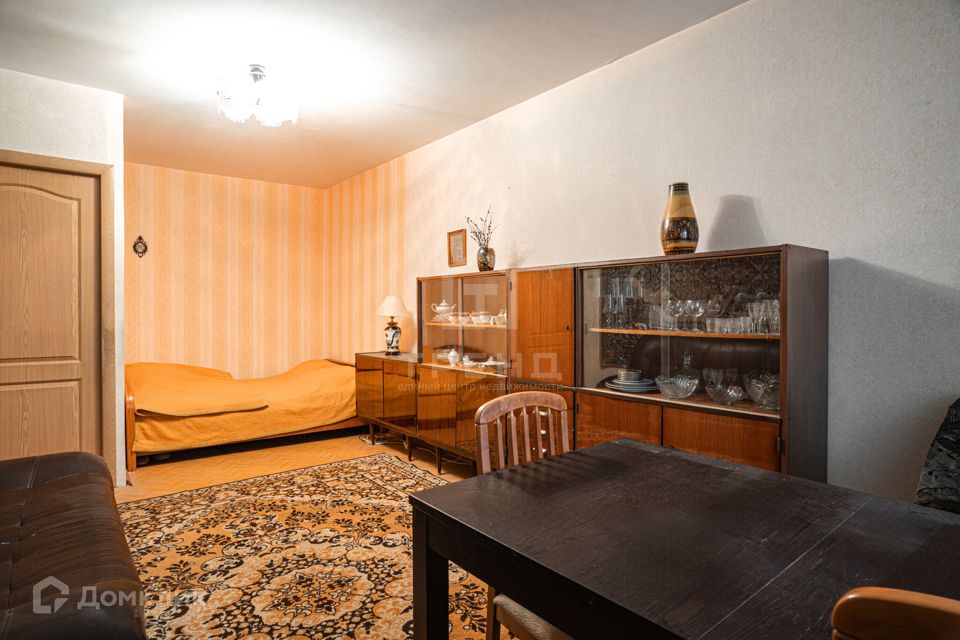 Продаётся 1-комнатная квартира, 42.3 м²
