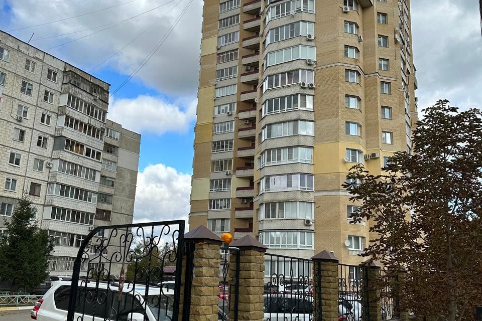 Продаётся 3-комнатная квартира, 102.8 м²