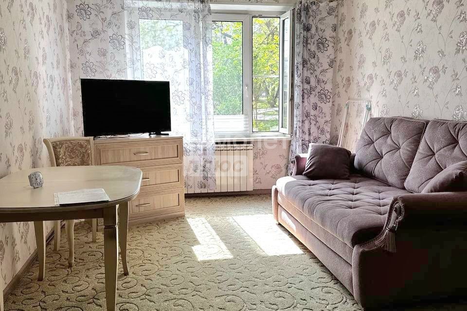 Продаётся 2-комнатная квартира, 43.8 м²
