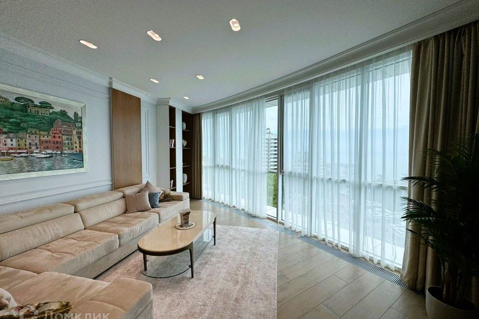 Продаётся 2-комнатная квартира, 90 м²