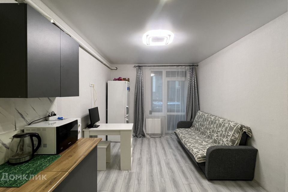 Продаётся 1-комнатная квартира, 42 м²