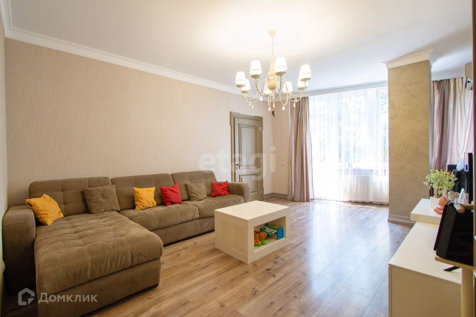 Продаётся 3-комнатная квартира, 92 м²