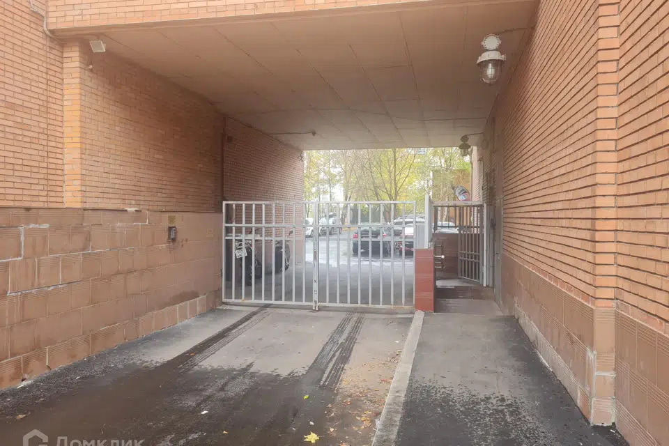 Продаётся 4-комнатная квартира, 103 м²