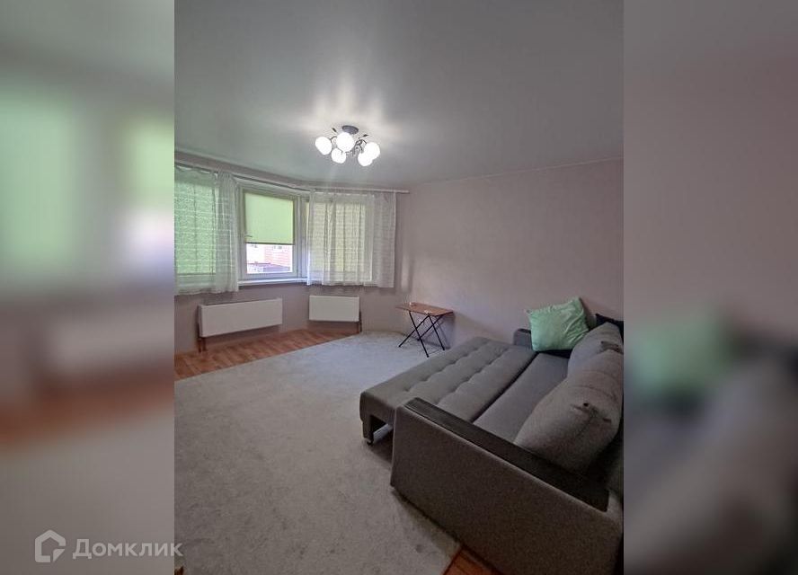 Продаётся 1-комнатная квартира, 38 м²