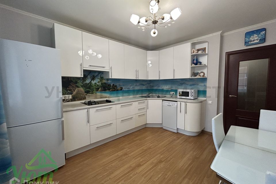 Продаётся 3-комнатная квартира, 110.2 м²