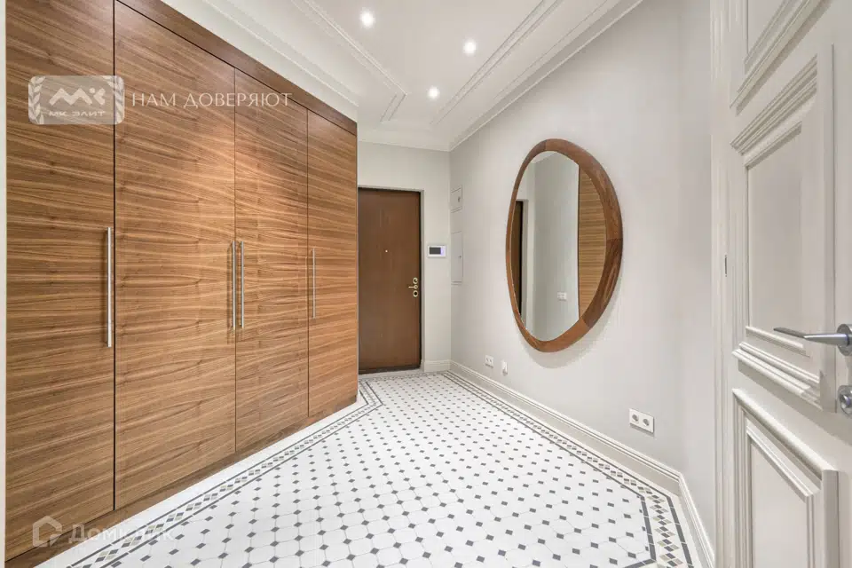 Продаётся 3-комнатная квартира, 119 м²