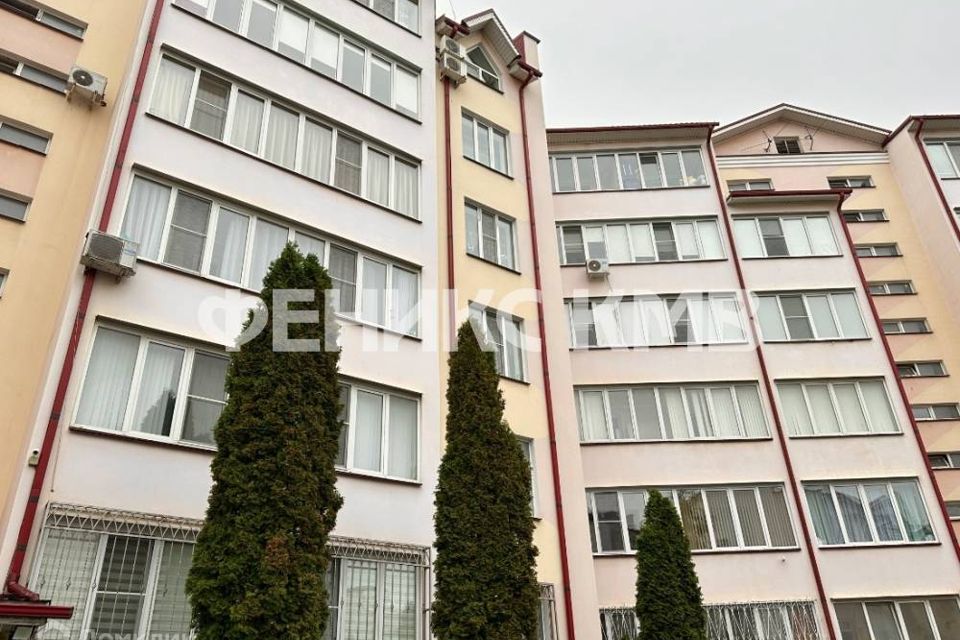 Продаётся 3-комнатная квартира, 119 м²