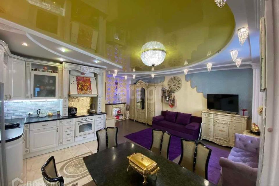 Продаётся 2-комнатная квартира, 65.2 м²