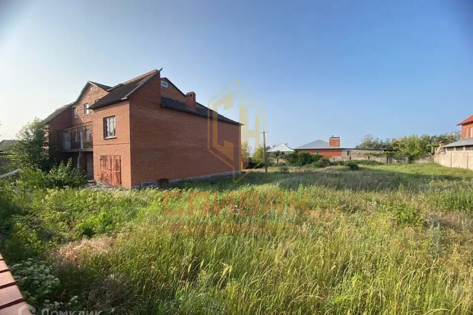 Продаётся 2-этажный дом, 610 м²