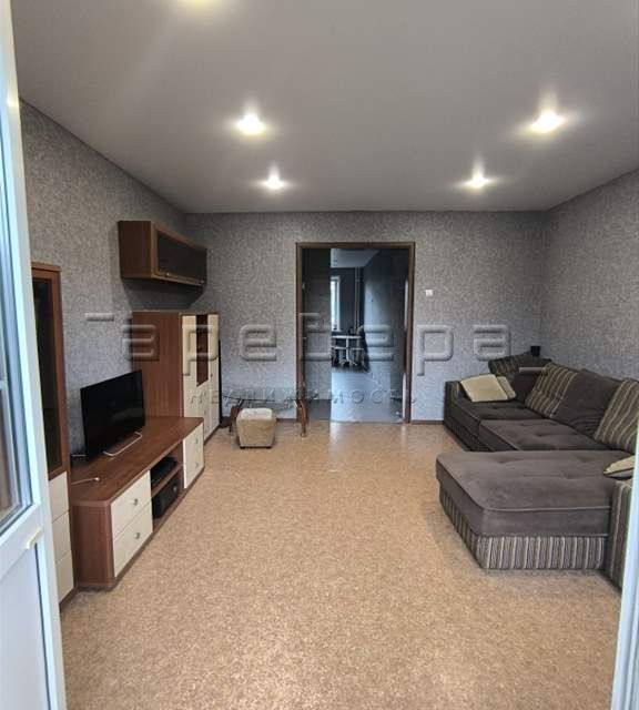 Продаётся 1-комнатная квартира, 37.6 м²