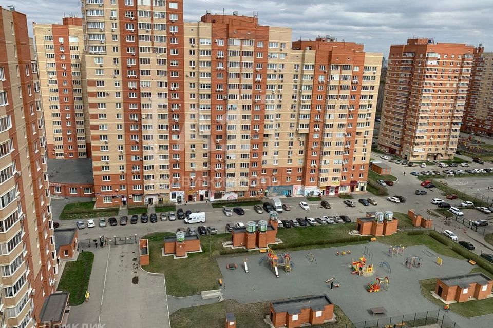Сдаётся 4-комнатная квартира, 177 м²