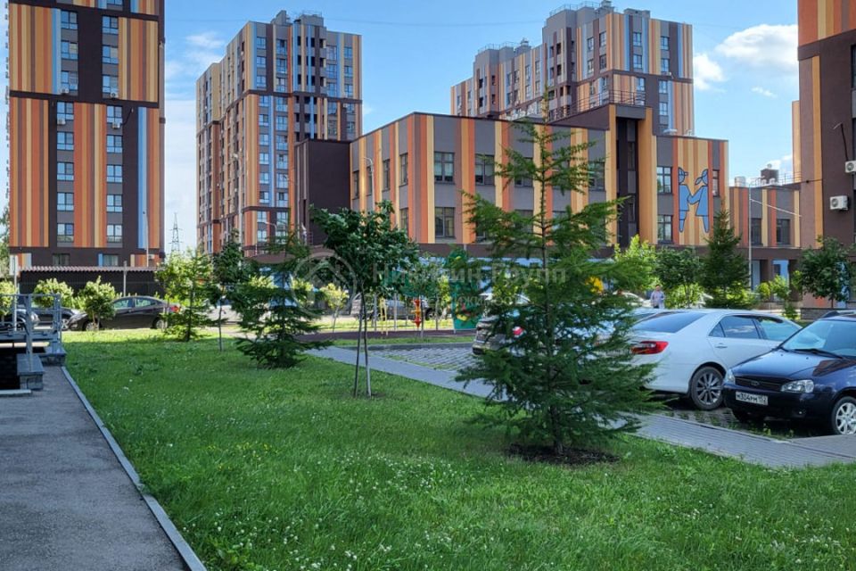 Продаётся 1-комнатная квартира, 42 м²