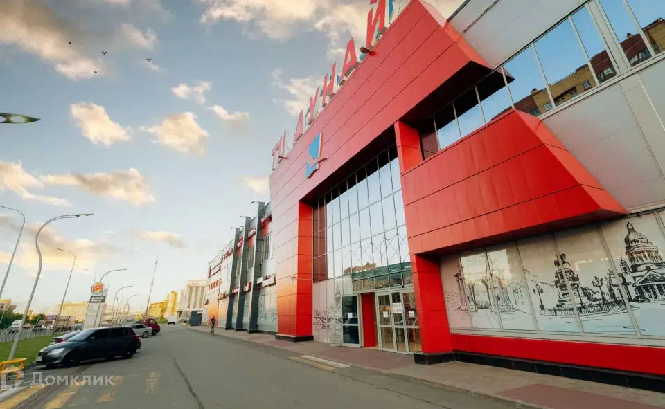 Сдаётся помещение своб. назначения, 300 м²