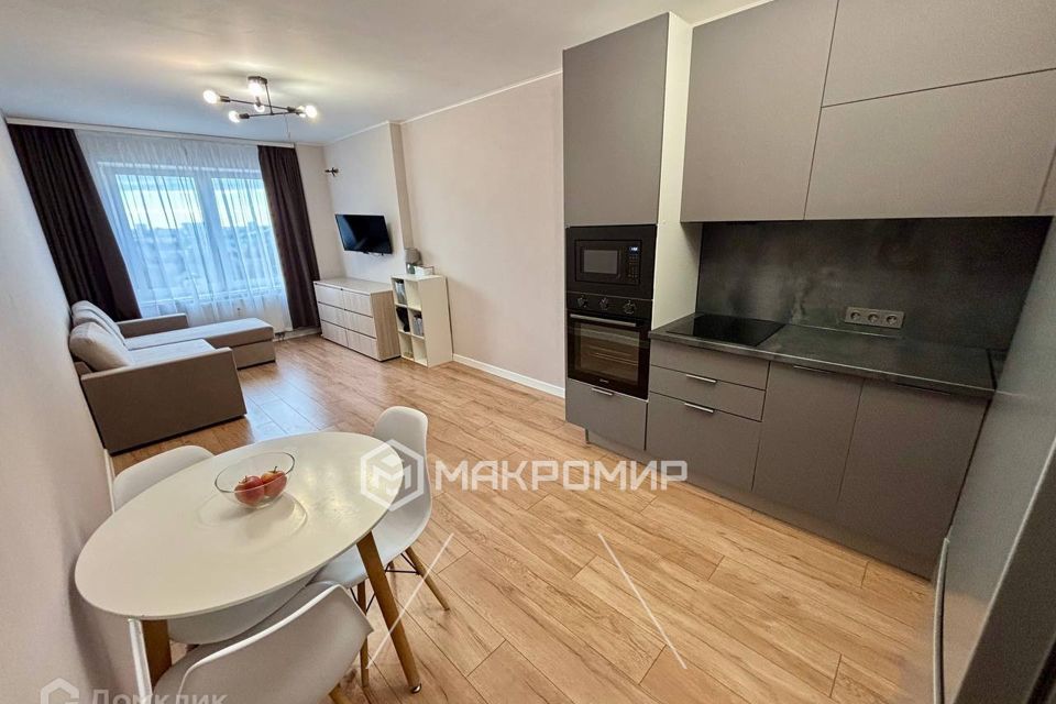Продаётся 1-комнатная квартира, 47.2 м²