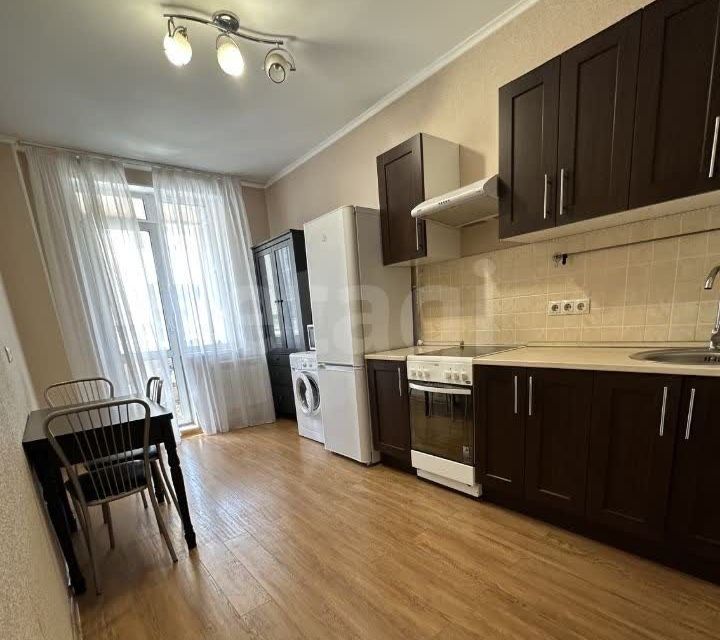 Сдаётся 1-комнатная квартира, 43 м²