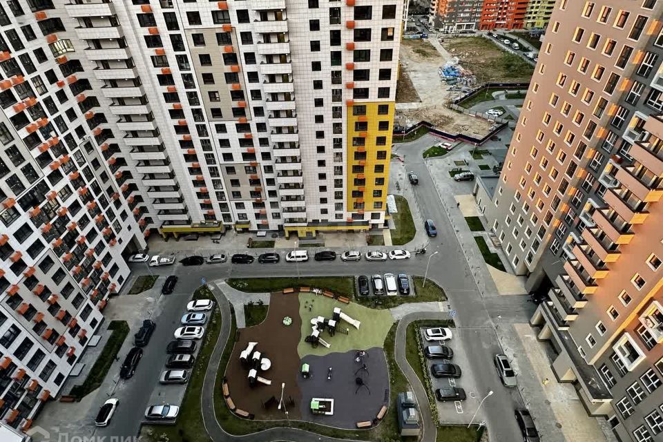 Продаётся 4-комнатная квартира, 102 м²