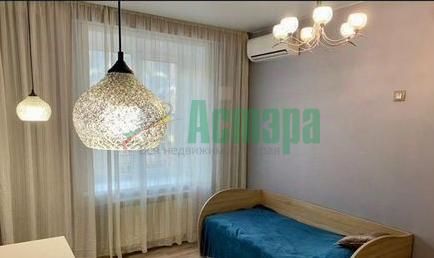 Продаётся 4-комнатная квартира, 149.8 м²