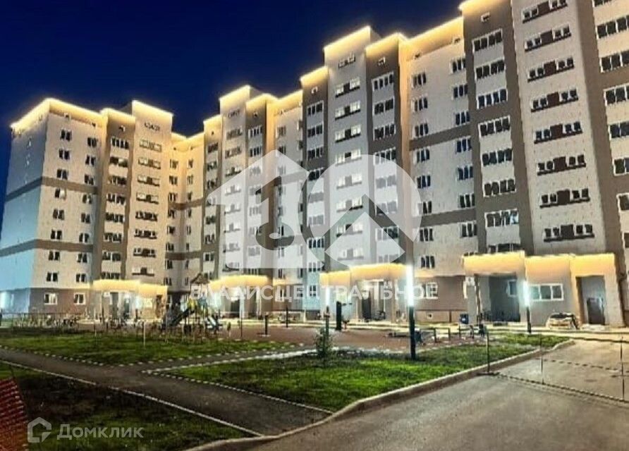 Продаётся 4-комнатная квартира, 103 м²