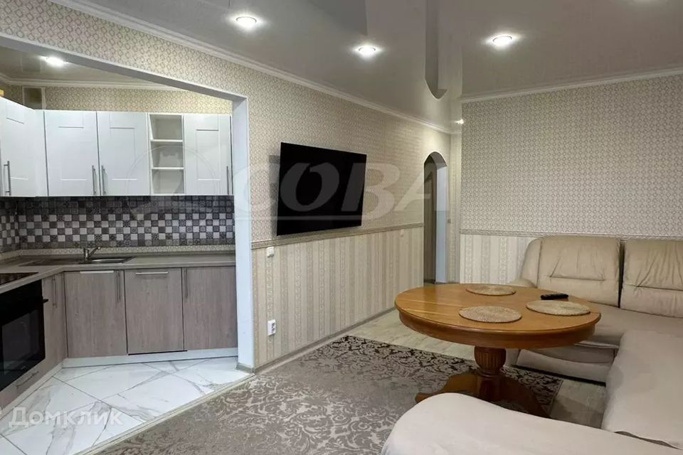 Сдаётся 2-комнатная квартира, 90 м²