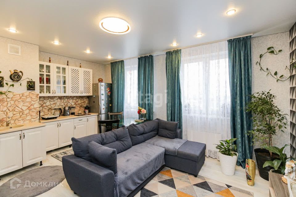 Продаётся 1-комнатная квартира, 49.6 м²