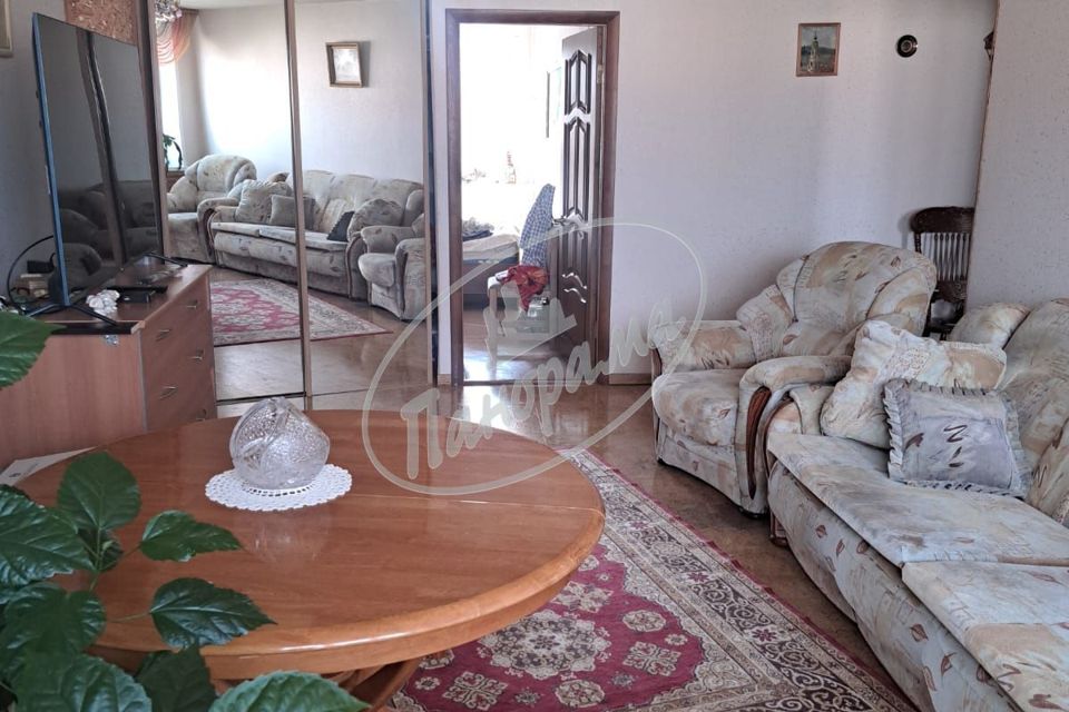 Продаётся 4-комнатная квартира, 76 м²